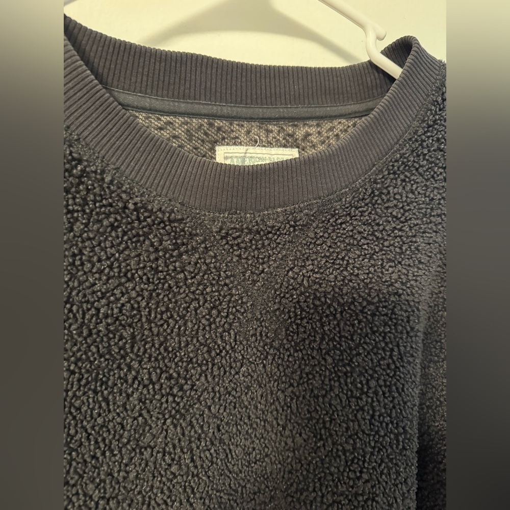 American Eagle Charcoal Gray Crewneck Sherpa Sweatshirt - Picture 9 of 11